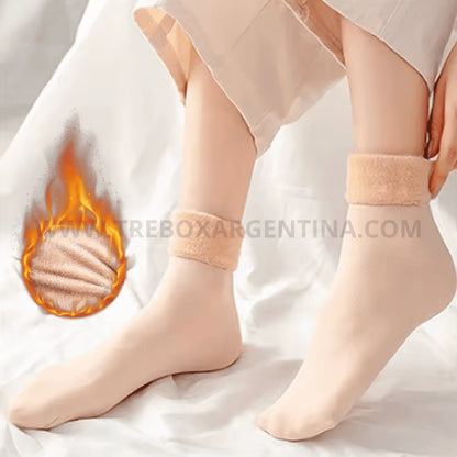 Combo Nevanna 4X2 | Medias Peluche para mujer - Pies cálidos para tus pies 🔥