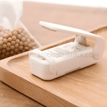 EDICIÓN LIMITADA 2X1 🎁 | SellaMax Portátil : Mantené tus snacks siempre frescos y tu cocina impecable.