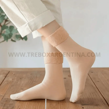 Combo Nevanna 4X2 | Medias Peluche para mujer - Pies cálidos para tus pies 🔥